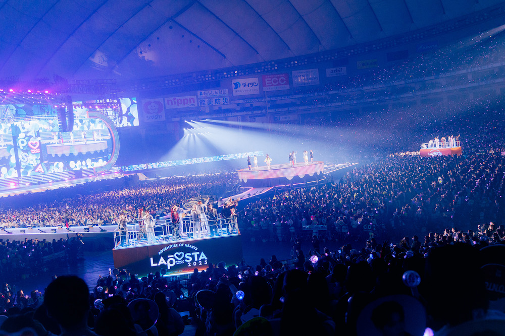 『LAPOSTA 2025 Supported by docomo』より （c）LAPONE ENTERTAINMENT／（c）LAPONE GIRLS