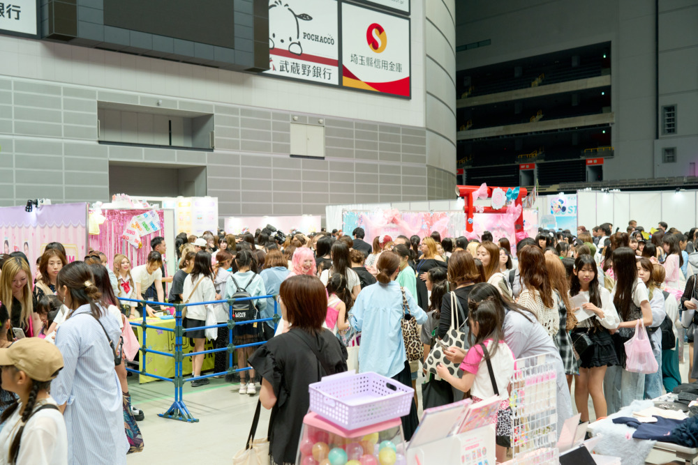 さまざまなブースが出店し、行列ができるほどの大盛況|シンデレラフェス