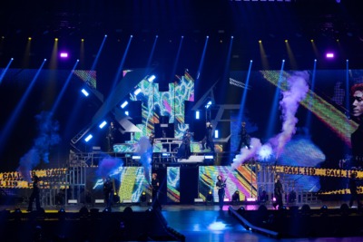 『2025 INI 3RD ARENA LIVE TOUR [XQUARE] 』より （C）LAPONE ENTERTAINMENT