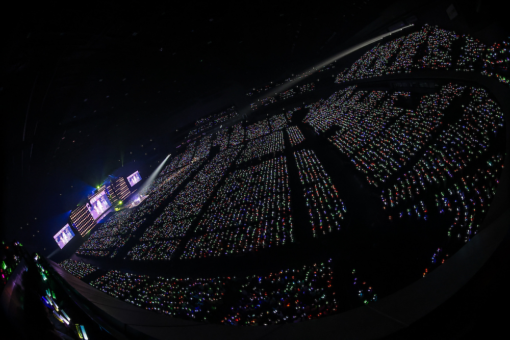 超特急アリーナツアー『BULLET TRAIN ARENA TOUR 2025 EVE』より（撮影＝米山三郎、笹森健一）