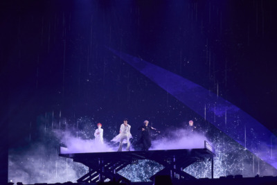 超特急アリーナツアー『BULLET TRAIN ARENA TOUR 2025 EVE』より（撮影＝米山三郎、笹森健一）