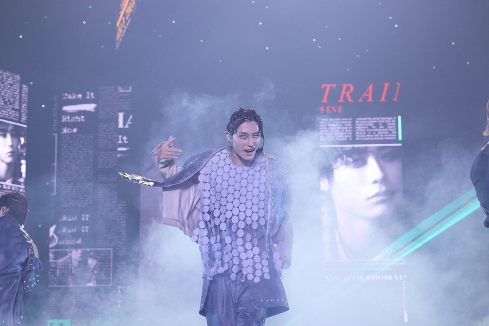 アロハ／超特急アリーナツアー『BULLET TRAIN ARENA TOUR 2025 EVE』より（撮影＝米山三郎、笹森健一）