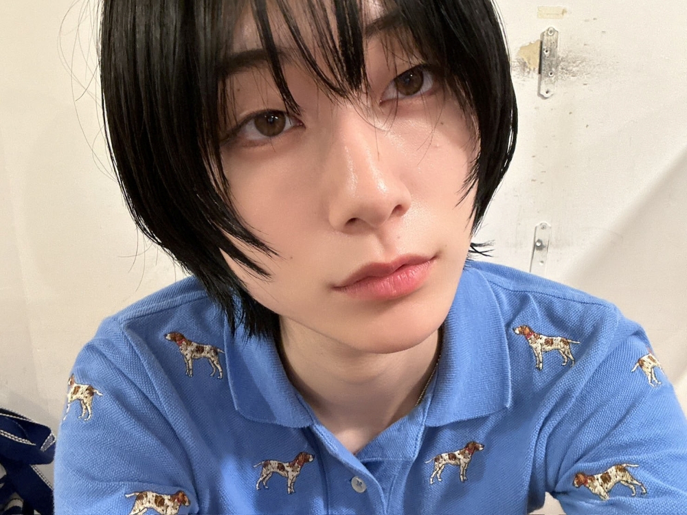 ExWHYZ・mikina
