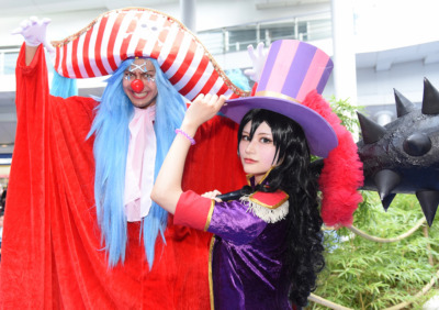 『ONE PIECE』バギー／おーやんさん（左）、アルビダ／しゅなさん（右）
