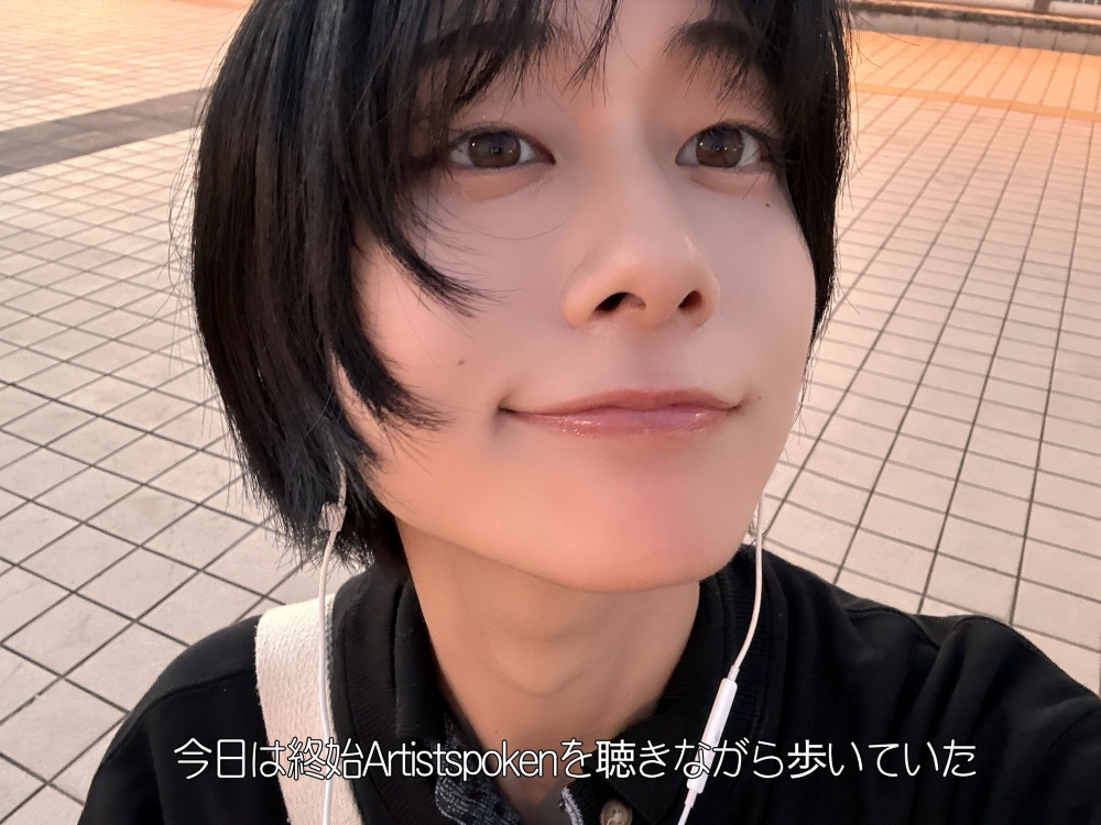 ExWHYZ・mikina