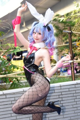 初音ミク（ラビットホールver.）／紫月メリーさん