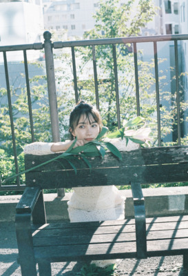 【イン・ザ・ライトブルー #2】藤﨑ゆみあ“強く柔らかく、世界を信じる”彼女が紡ぐこの世界への信頼