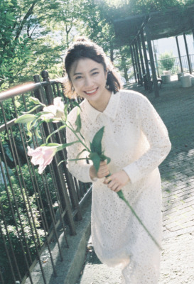 【イン・ザ・ライトブルー #2】藤﨑ゆみあ“強く柔らかく、世界を信じる”彼女が紡ぐこの世界への信頼