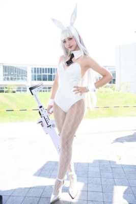 『勝利の女神：NIKKE』ブラン／七さん