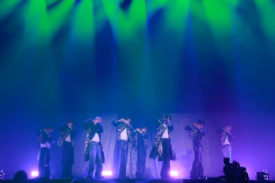 OCTPATH／『OWV・OCTPATH MASHUP LIVE 2025 TWO THRONE』2025年12月13日の公演より（撮影＝山口比佐夫）