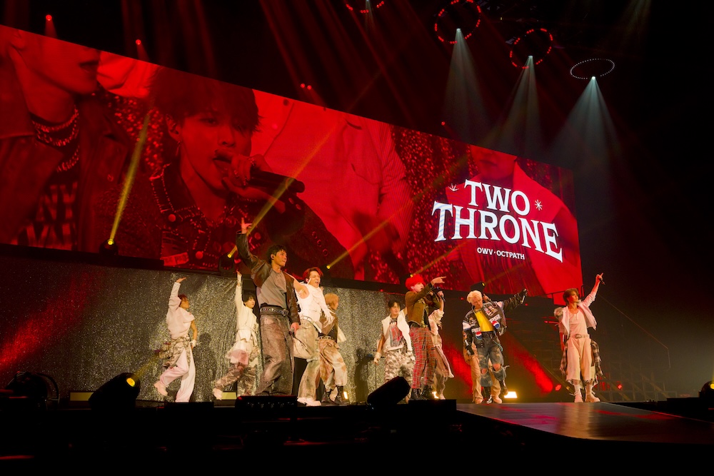 OWV/『OWV OCTPATH MASHUP LIVE 2025 TWO THRONE』2025年12月14日の公演より(撮影=武田真和)
