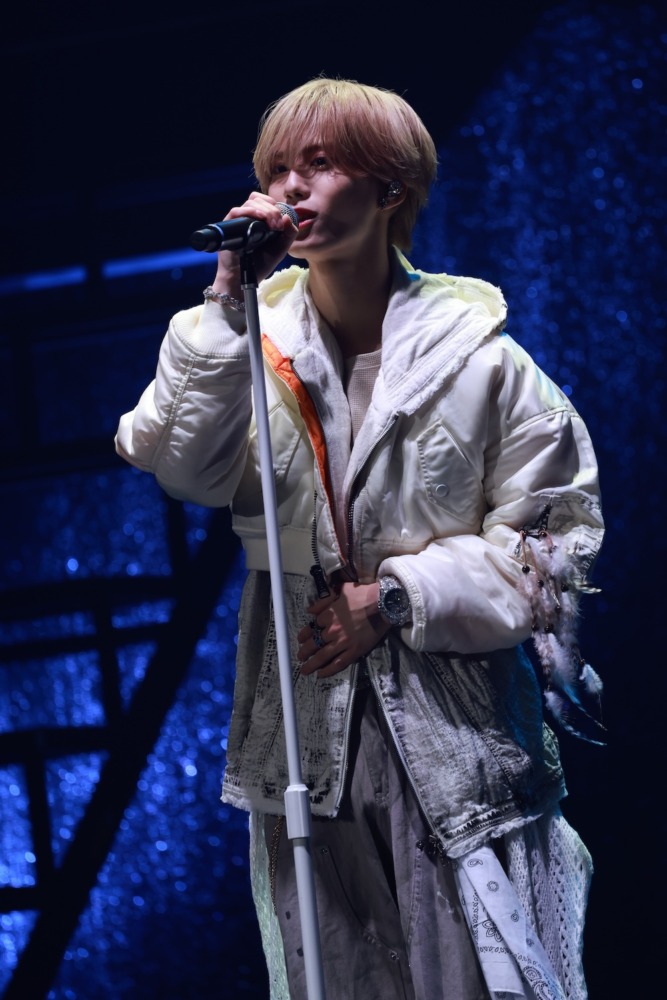 小堀柊（OCTPATH）／『OWV・OCTPATH MASHUP LIVE 2025 TWO THRONE』2025年12月13日の公演より（撮影＝山口比佐夫）