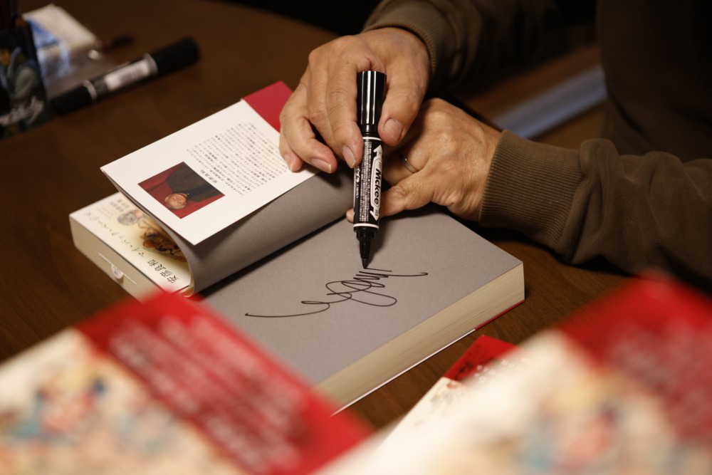 安彦良和、自らのルーツを「描くこと」の現在を語る─最新作『銀色の路』から、アニメ制作に懸ける新たな決意まで【安彦良和 マイ・バック・ページズ特別編】