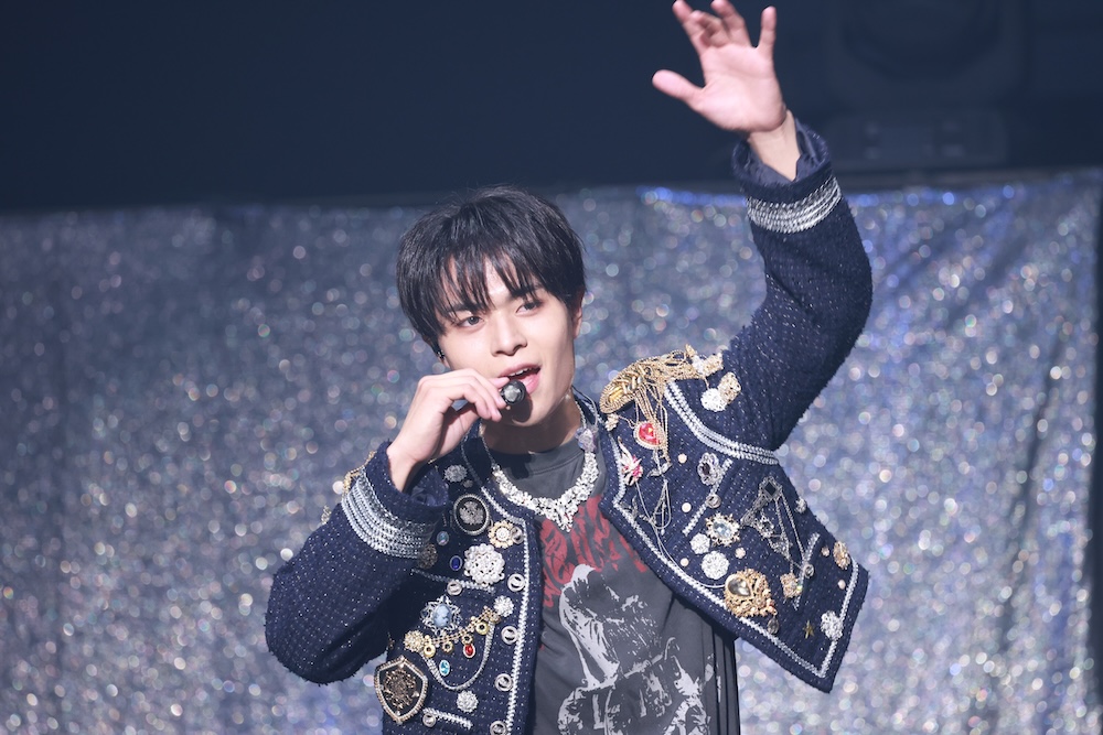 海帆（OCTPATH）／『OWV・OCTPATH MASHUP LIVE 2025 TWO THRONE』2025年12月13日の公演より（撮影＝山口比佐夫）