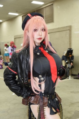 『勝利の女神：NIKKE』ラピ／まきほさん