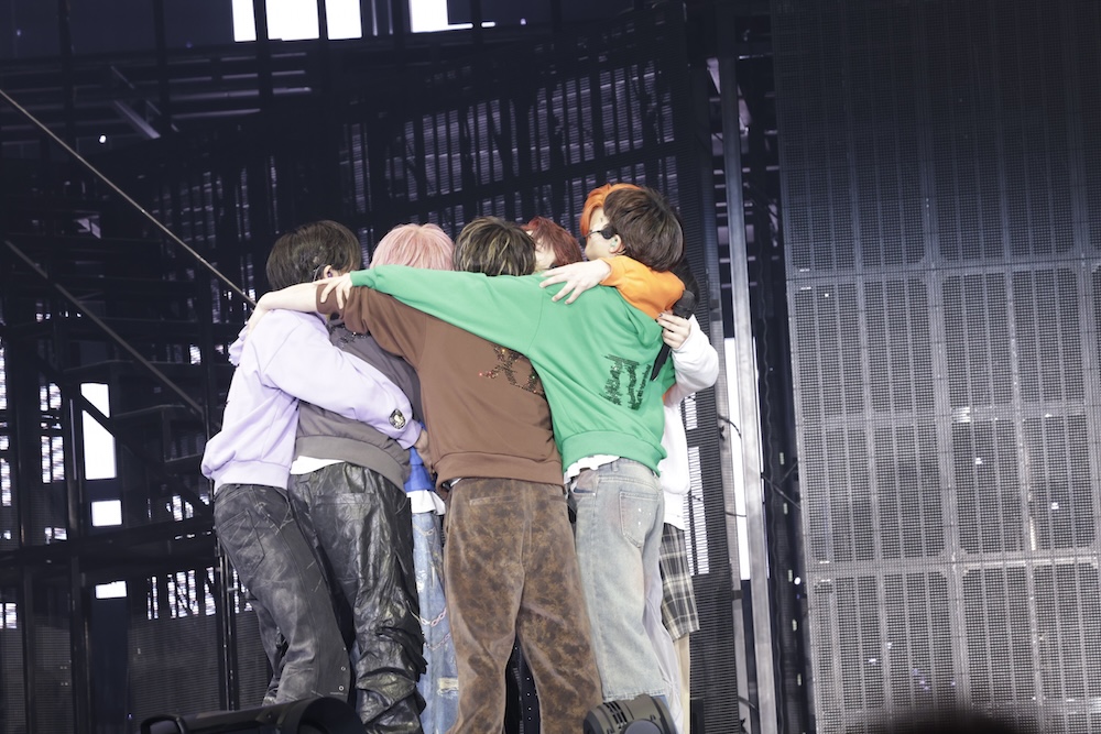 『BULLET TRAIN ARENA TOUR 2025-2026 REAL?』より(撮影=米山三郎、笹森健一)