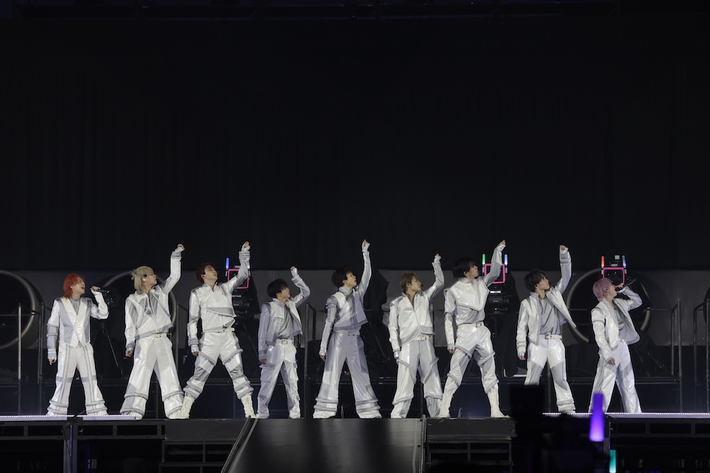 『BULLET TRAIN ARENA TOUR 2025-2026 REAL?』より(撮影=米山三郎、笹森健一)