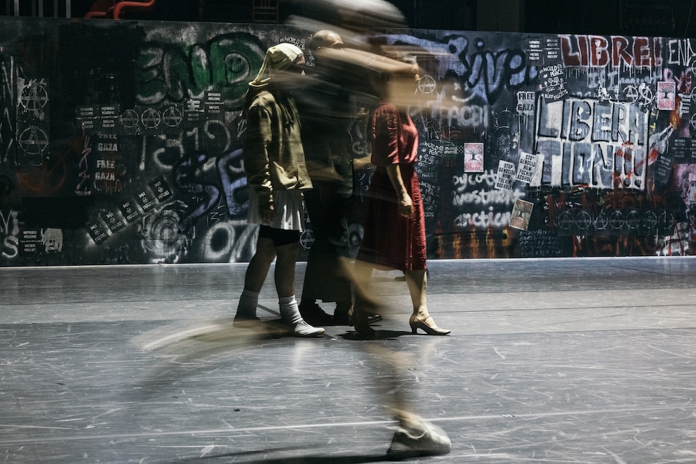 『饗宴/SYMPOSION』より／撮影＝Yulia Skogoreva