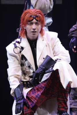 タカシ／『BULLET TRAIN ARENA TOUR 2025-2026 REAL?』より（撮影＝米山三郎、笹森健一）