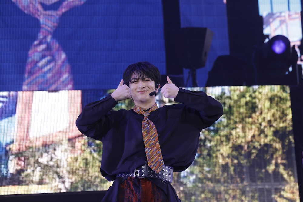 ハル/『BULLET TRAIN ARENA TOUR 2025-2026 REAL?』より(撮影=米山三郎、笹森健一)