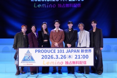 （左から）KAITA、仲宗根梨乃、チェ・スヨン、ディーン・フジオカ、Kevin Woo、川畑要、安達祐人 （C）PRODUCE 101 JAPAN 新世界