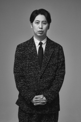 屋敷裕政（ニューヨーク）