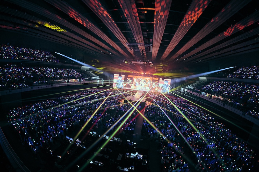 『ARENA TOUR 2026 仮ノ現』より（撮影＝masayuki kouda、takahashi marina、HannaTakahashi）