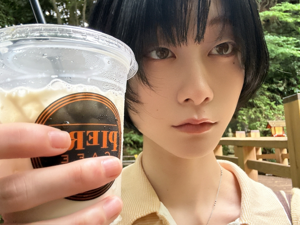 ExWHYZ・mikina