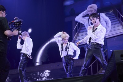 『BULLET TRAIN ARENA TOUR 2026「ESCORT」』より（撮影＝米山三郎、小坂茂雄）