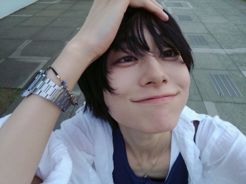 ExWHYZ・mikina