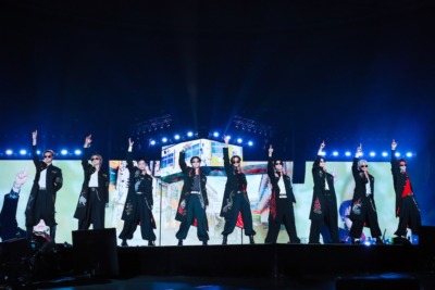 『2026 &TEAM CONCERT TOUR 'BLAZE THE WAY' ENCORE in BELLUNA DOME』より　（C）YX LABELS