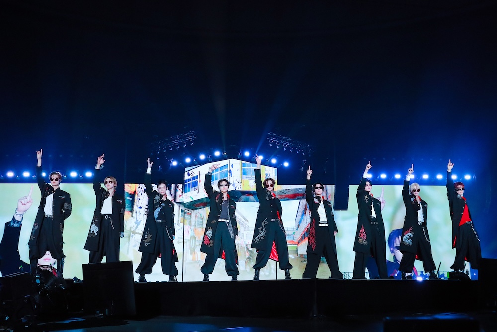 『2026 &TEAM CONCERT TOUR 'BLAZE THE WAY' ENCORE in BELLUNA DOME』より　（C）YX LABELS